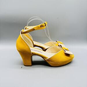 But Another Innocent Tale Shoes Womens 8 Yellow Bow Heels Anthropologie BAIT